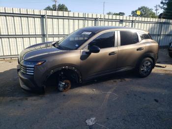  Salvage Nissan Kicks