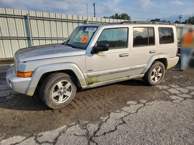  Salvage Jeep Commander