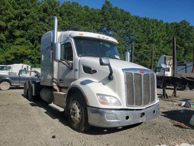  Salvage Peterbilt 579