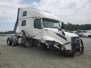  Salvage Volvo Vnl