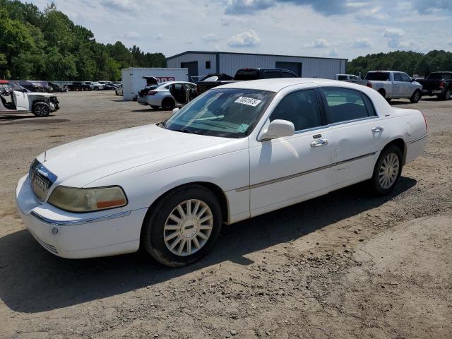  Salvage Lincoln Towncar