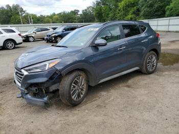  Salvage Hyundai TUCSON