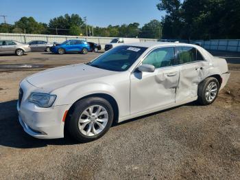  Salvage Chrysler 300
