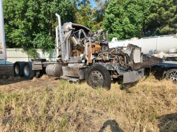  Salvage Kenworth T800