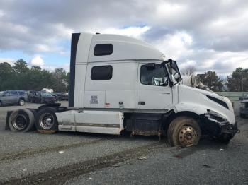  Salvage Volvo Vn