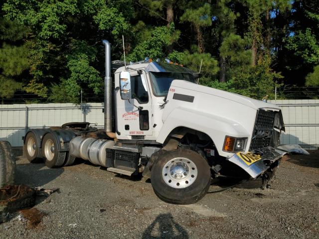 Salvage Mack Pinnacle