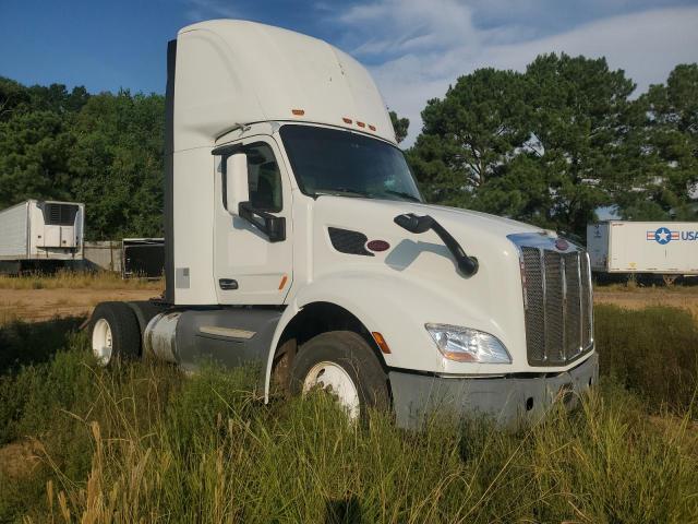  Salvage Peterbilt Tractor 579