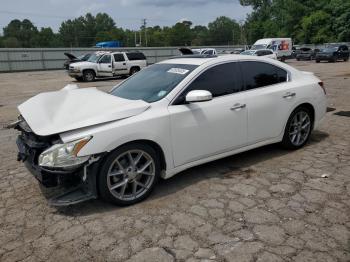  Salvage Nissan Maxima
