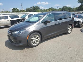  Salvage Chrysler Pacifica