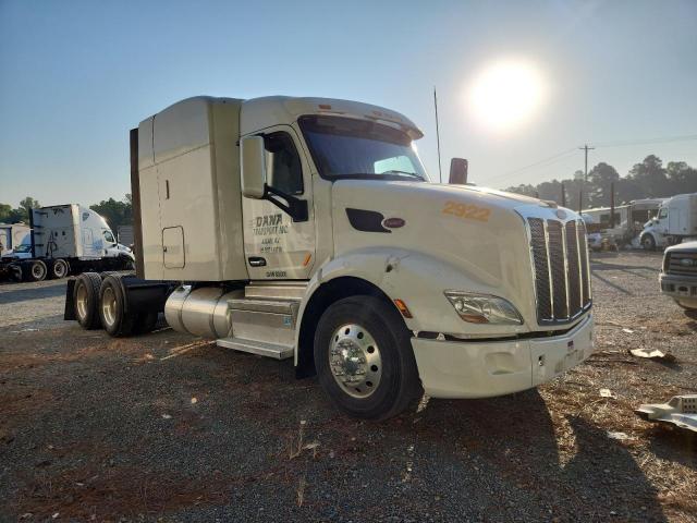  Salvage Peterbilt 579