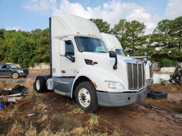  Salvage Peterbilt Tractor 579