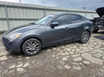  Salvage Toyota Yaris