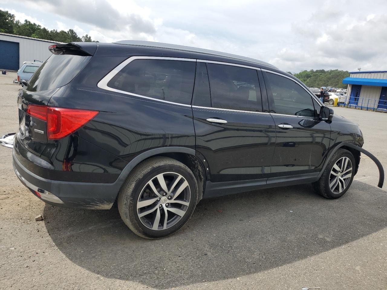 Honda Pilot Touring Image 13
