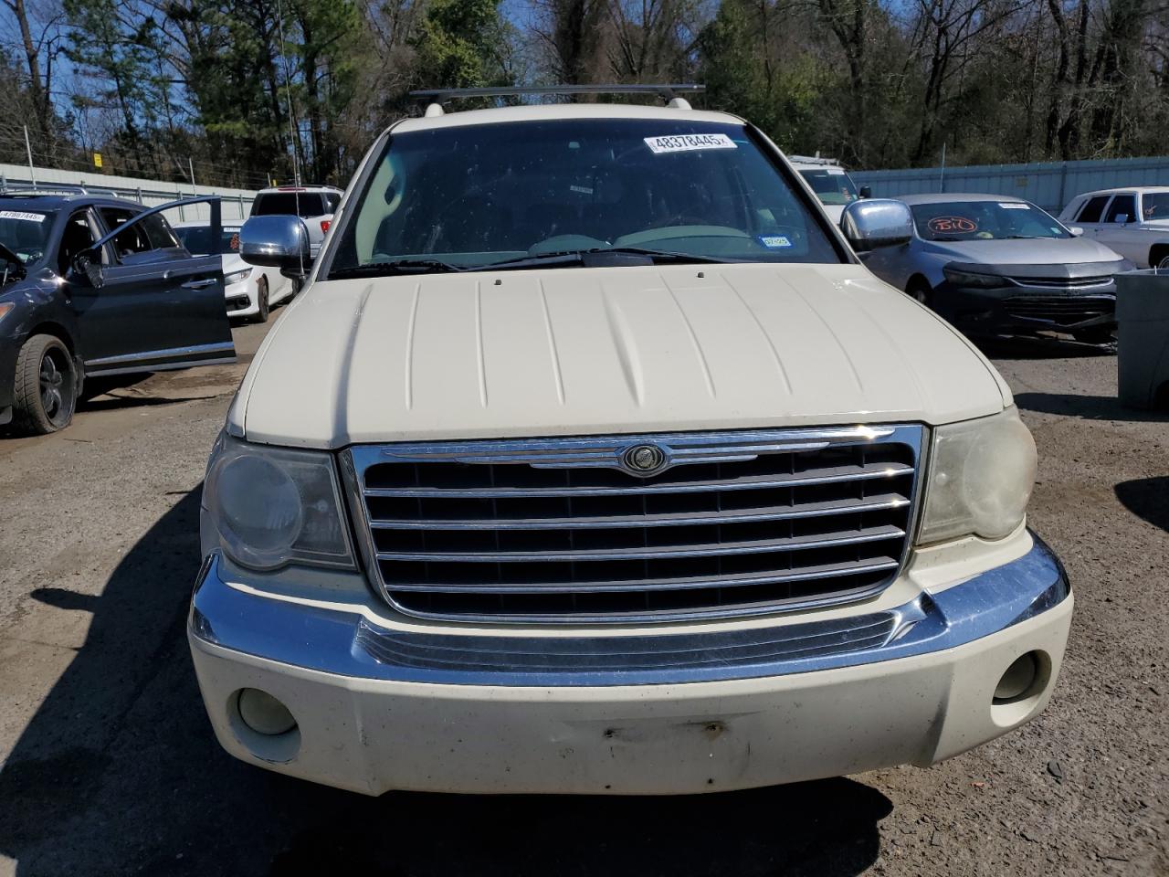 Chrysler Aspen Limited Image 7