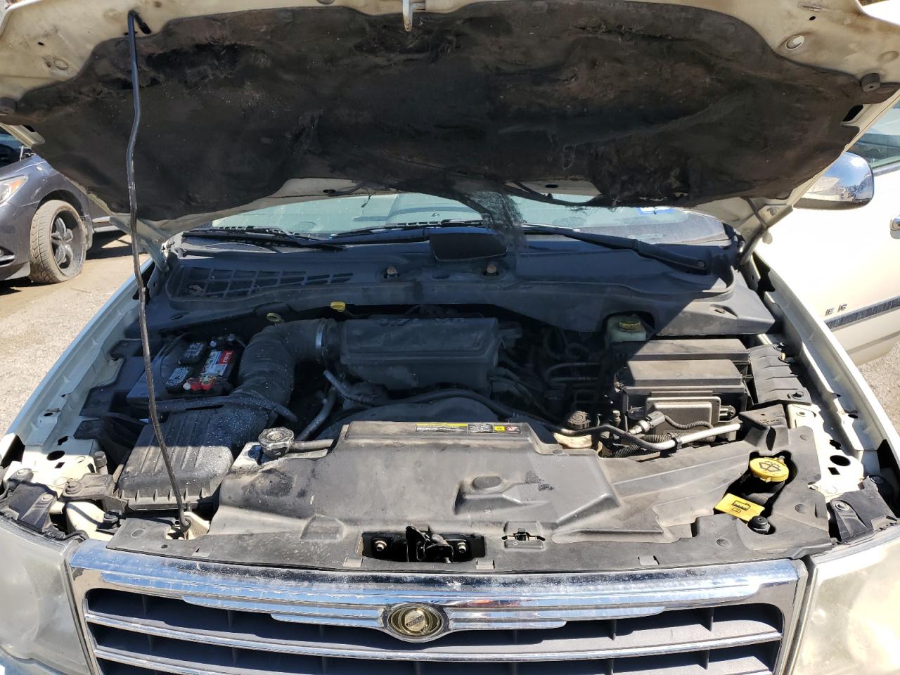 Chrysler Aspen Limited Image 11