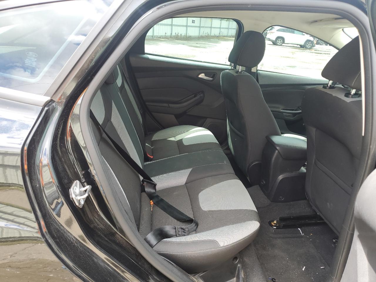 Ford Focus Se Image 12