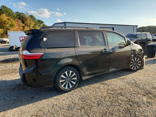 Toyota Sienna Xle Image 3