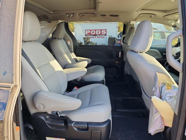 Toyota Sienna Xle Image 11