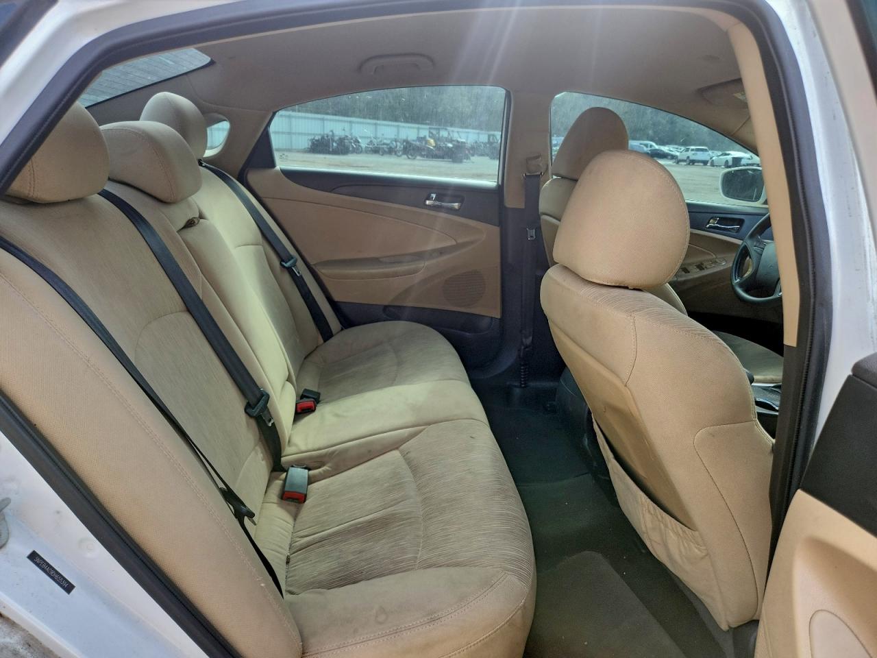 Hyundai SONATA Gls Image 9