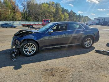  Salvage Chrysler 300