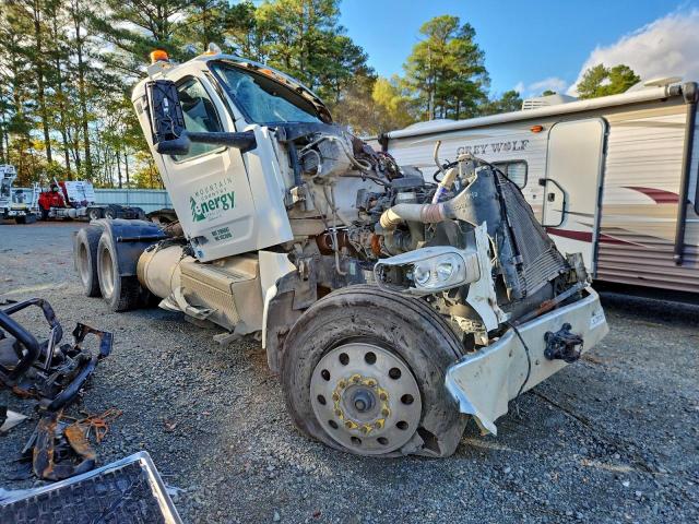 Salvage Peterbilt 567