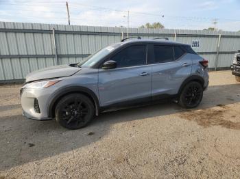  Salvage Nissan Kicks