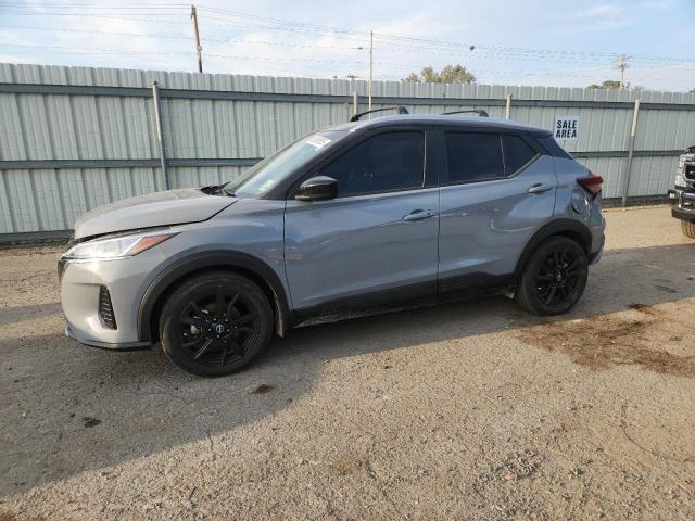  Salvage Nissan Kicks