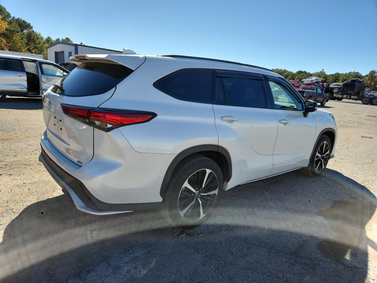 Toyota Highlander Xse Image 2