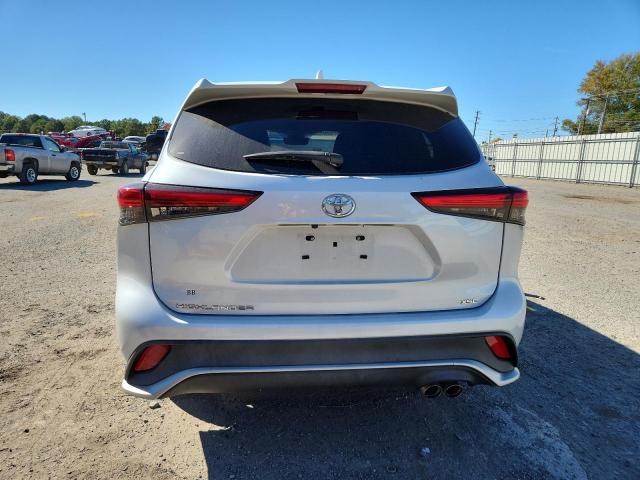 Toyota Highlander Xse Image 3