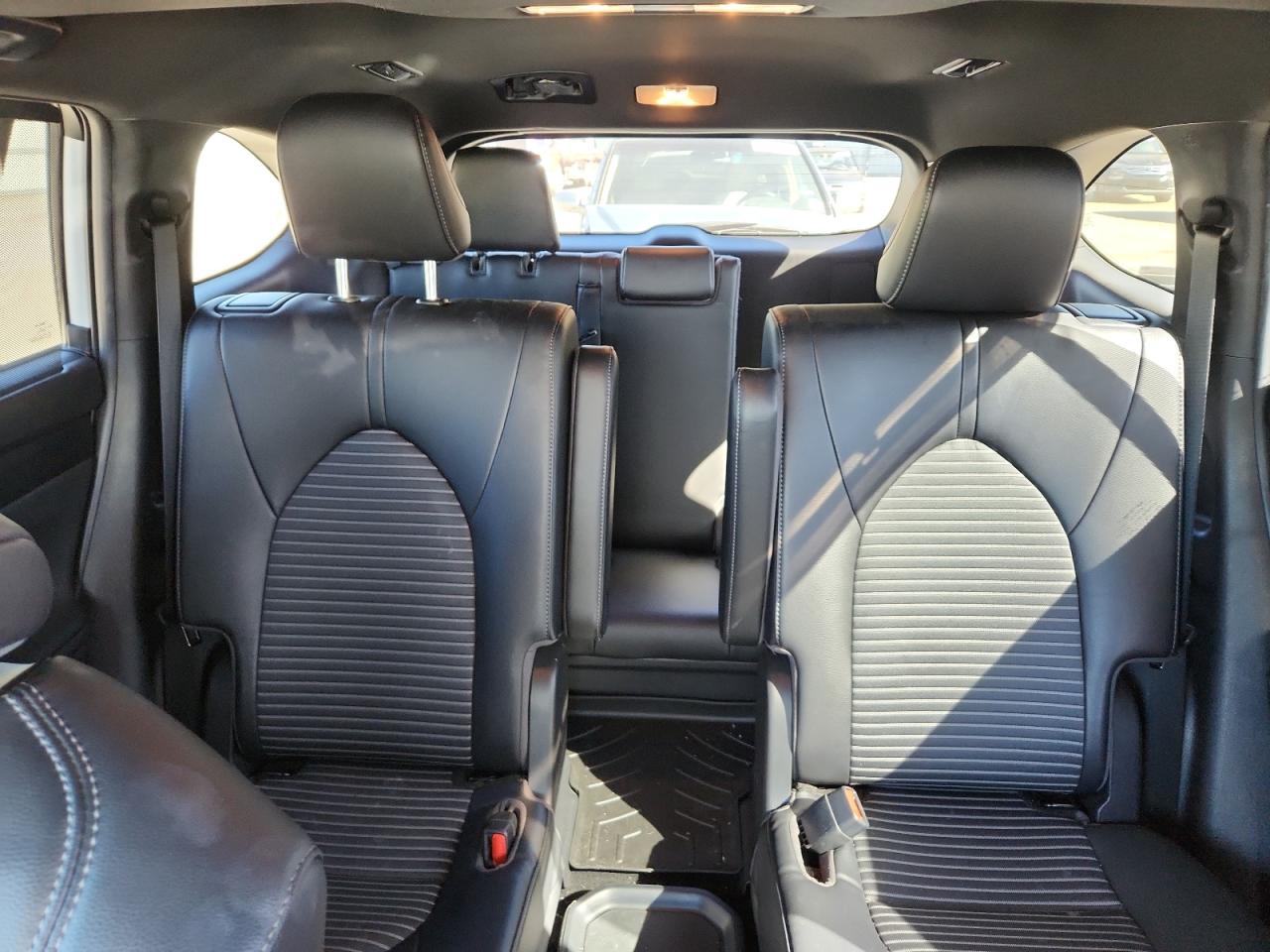 Toyota Highlander Xse Image 12