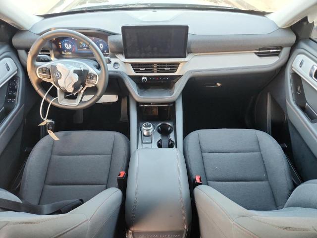 Ford Explorer Active Image 3