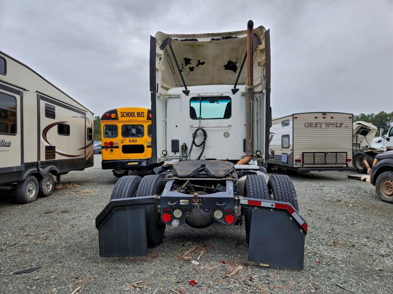 Peterbilt 579 Image 4