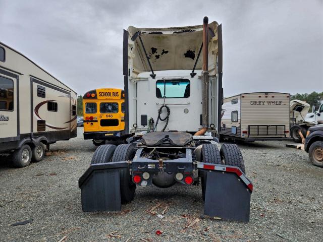 Peterbilt 579 Image 4