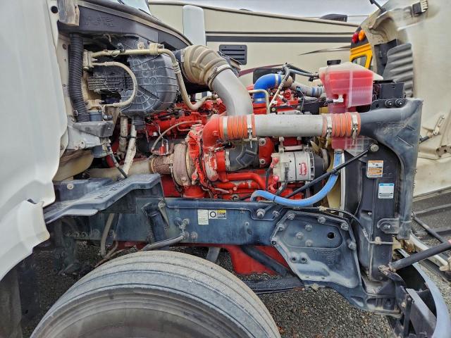 Peterbilt 579 Image 7