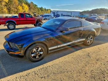  Salvage Ford Mustang