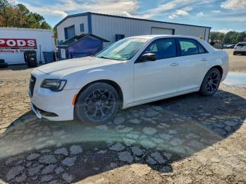  Salvage Chrysler 300