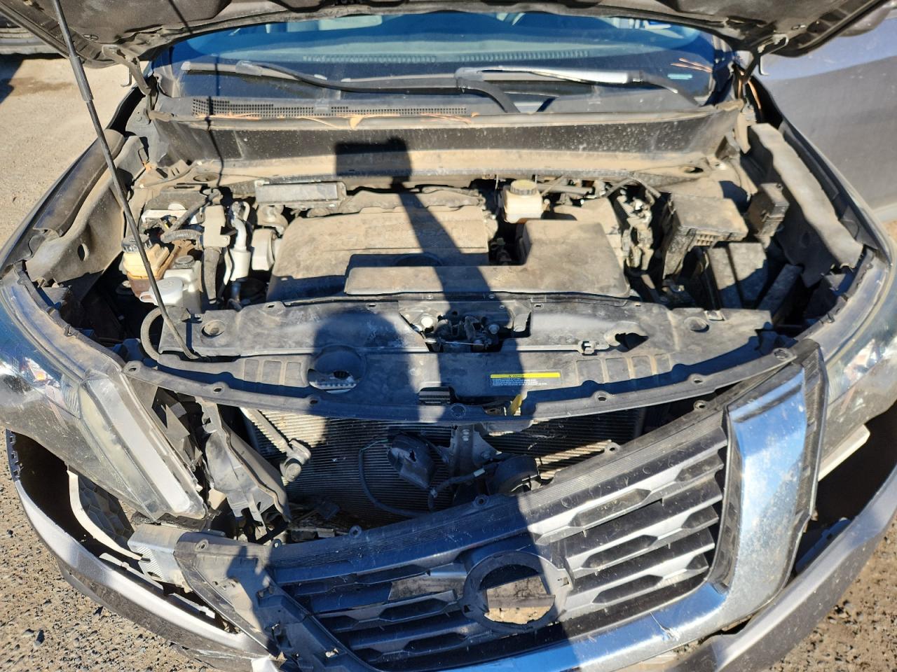 Nissan Pathfinder S Image 11