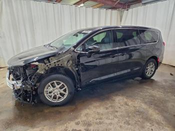  Salvage Chrysler Pacifica