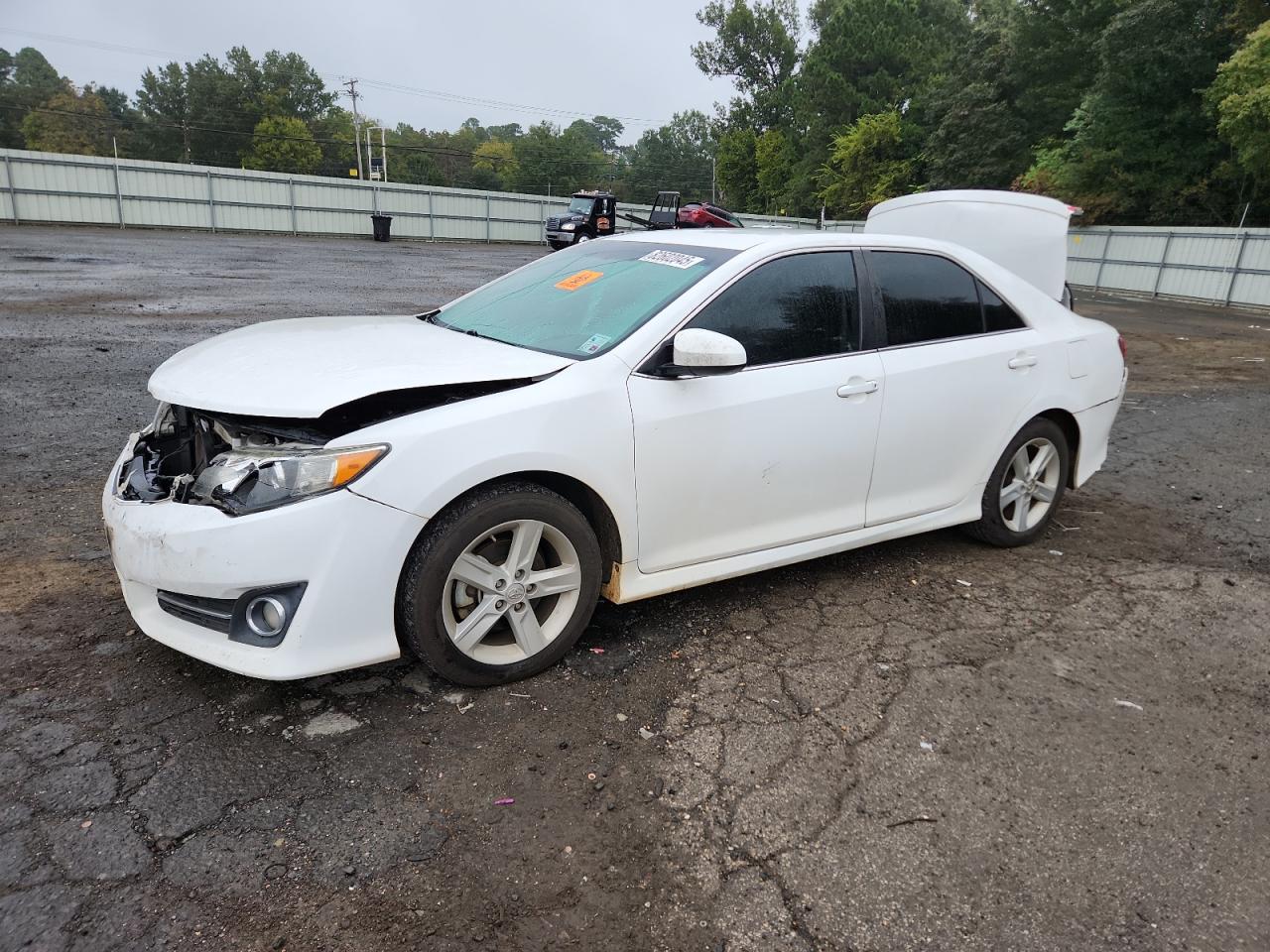 Toyota Camry L Image 1
