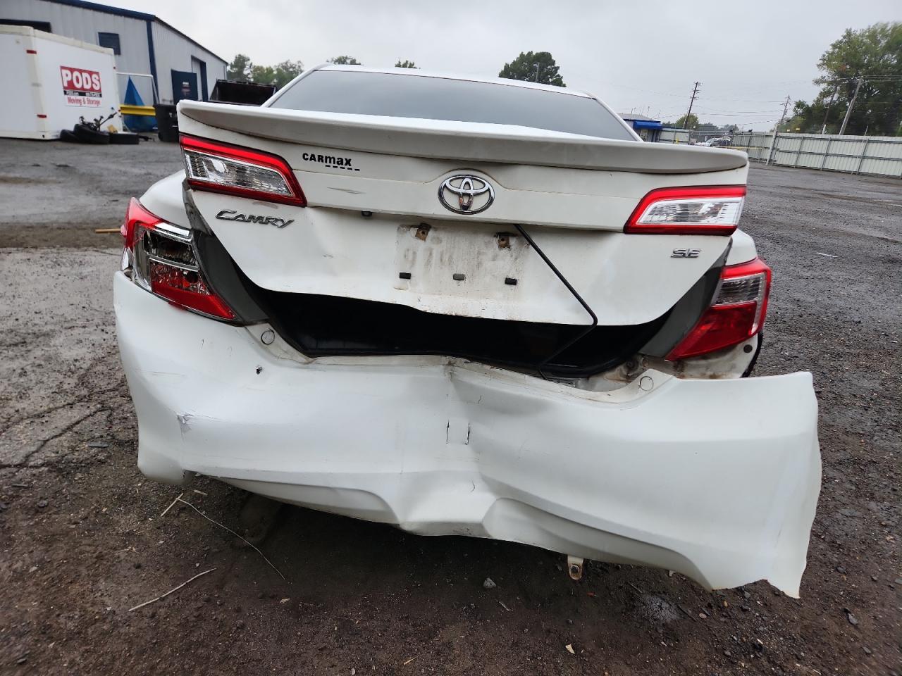 Toyota Camry L Image 12