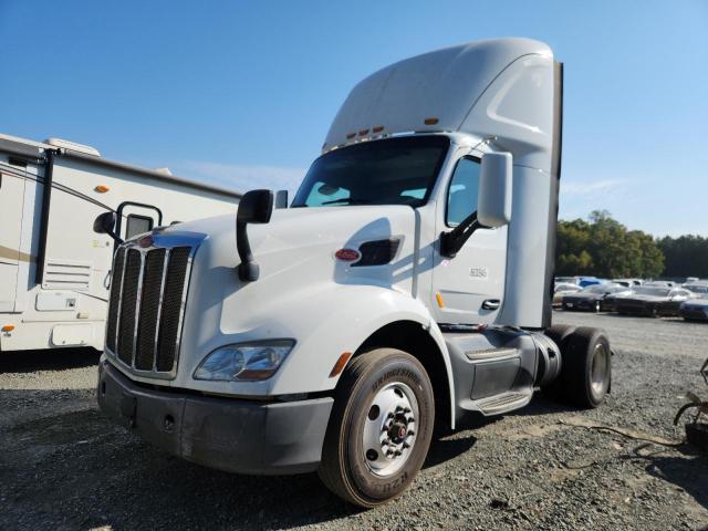 Peterbilt Tractor 579 Image 5