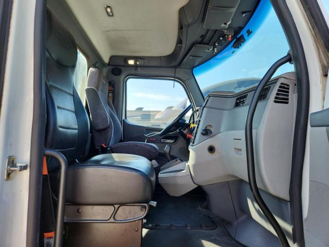 Peterbilt Tractor 579 Image 4