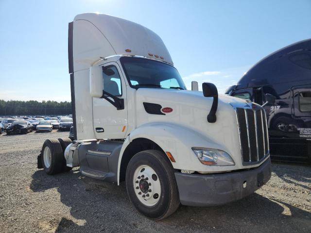 Peterbilt Tractor 579 Image 6