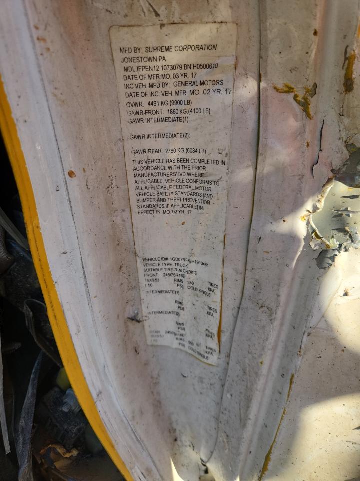 GMC Savana Cutaway G3500 Image 11