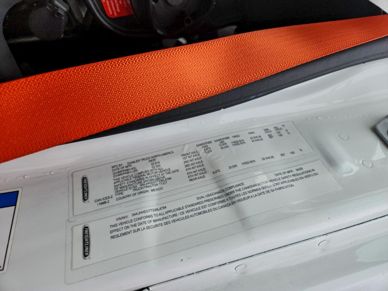 Freightliner Cascadia 1 Image 7