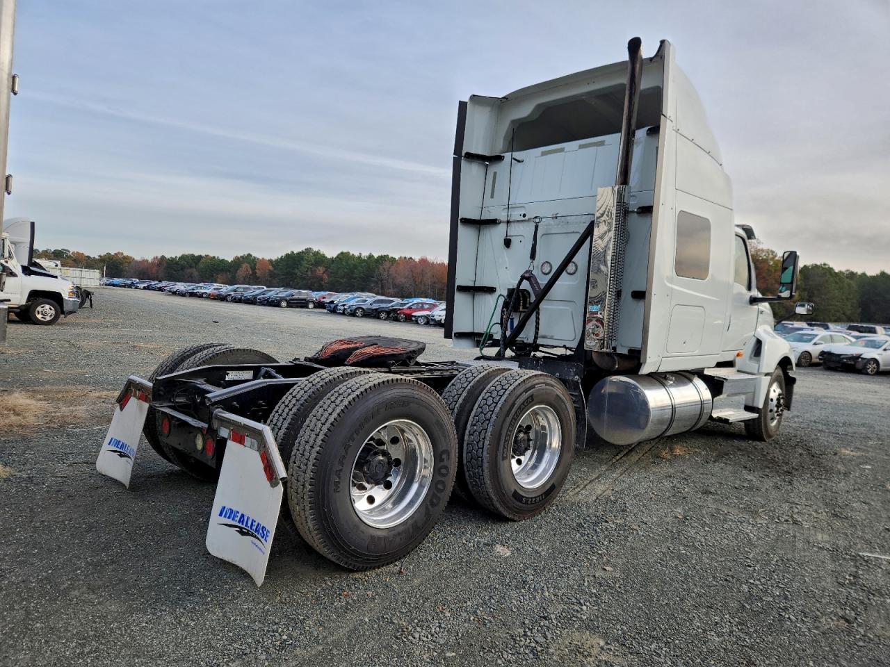 International Lt625 Image 2