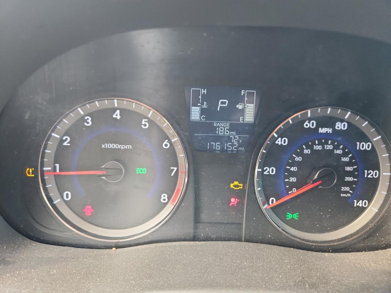 Hyundai ACCENT Se Image 9