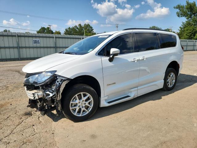  Salvage Chrysler Minivan