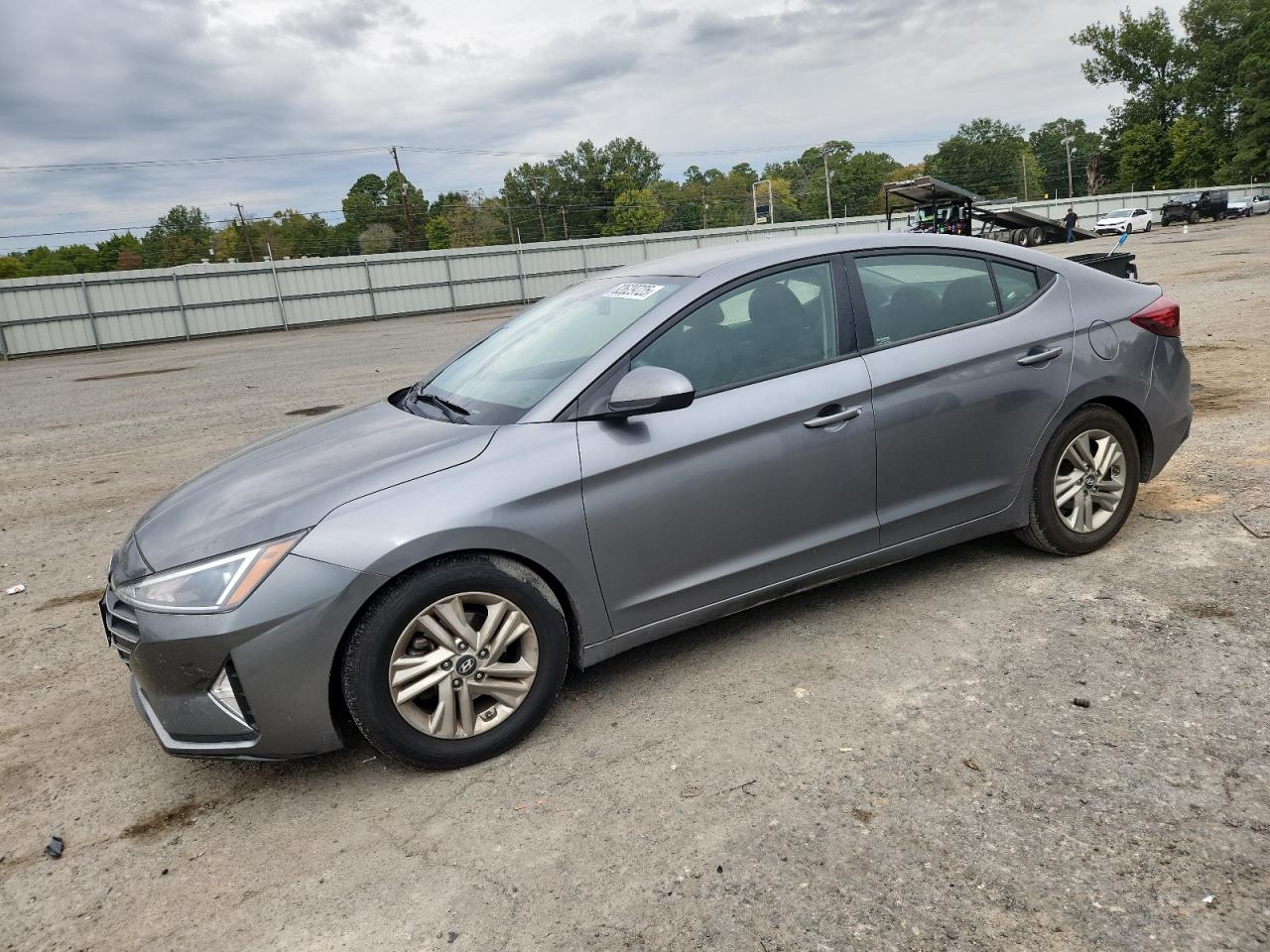 Hyundai ELANTRA Sel Image 1