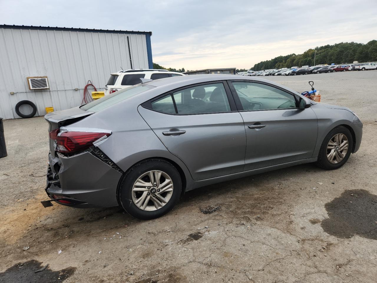 Hyundai ELANTRA Sel Image 6